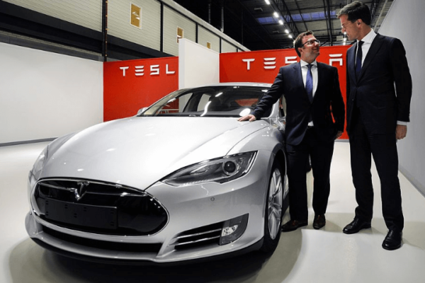 rajkotupdates.news : political leaders invited elon musk to set up tesla plants in their states